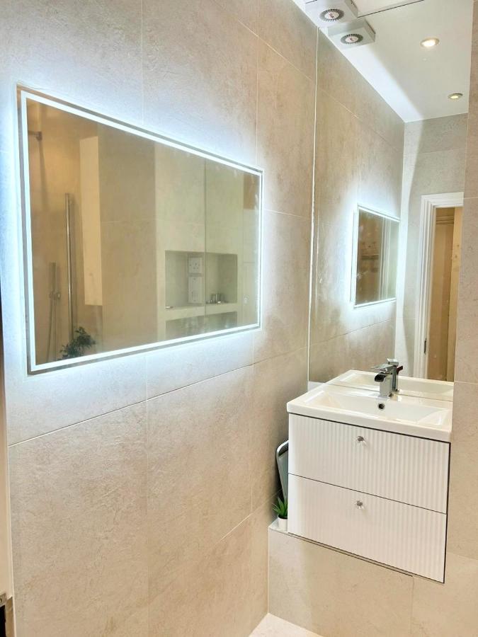 런던 Charming 2 Beds In Chelsea By Earl'S Court Station 아파트 외부 사진